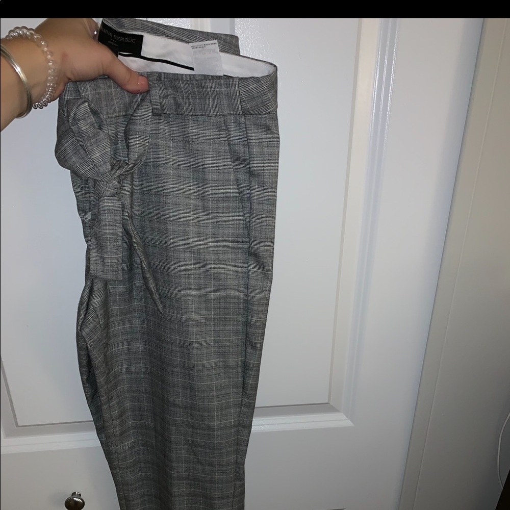 Gap plaid dress pants with tie
